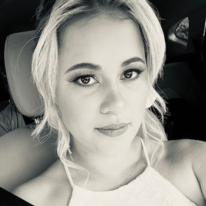 Meet your Posher, Anabel